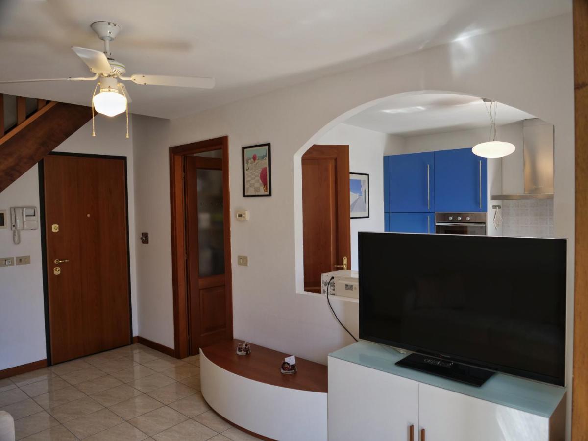 Lounge Del Duca, Centralissimo Bicamere Su Due Livelli - Posto Auto A Richesta Grado Extérieur photo