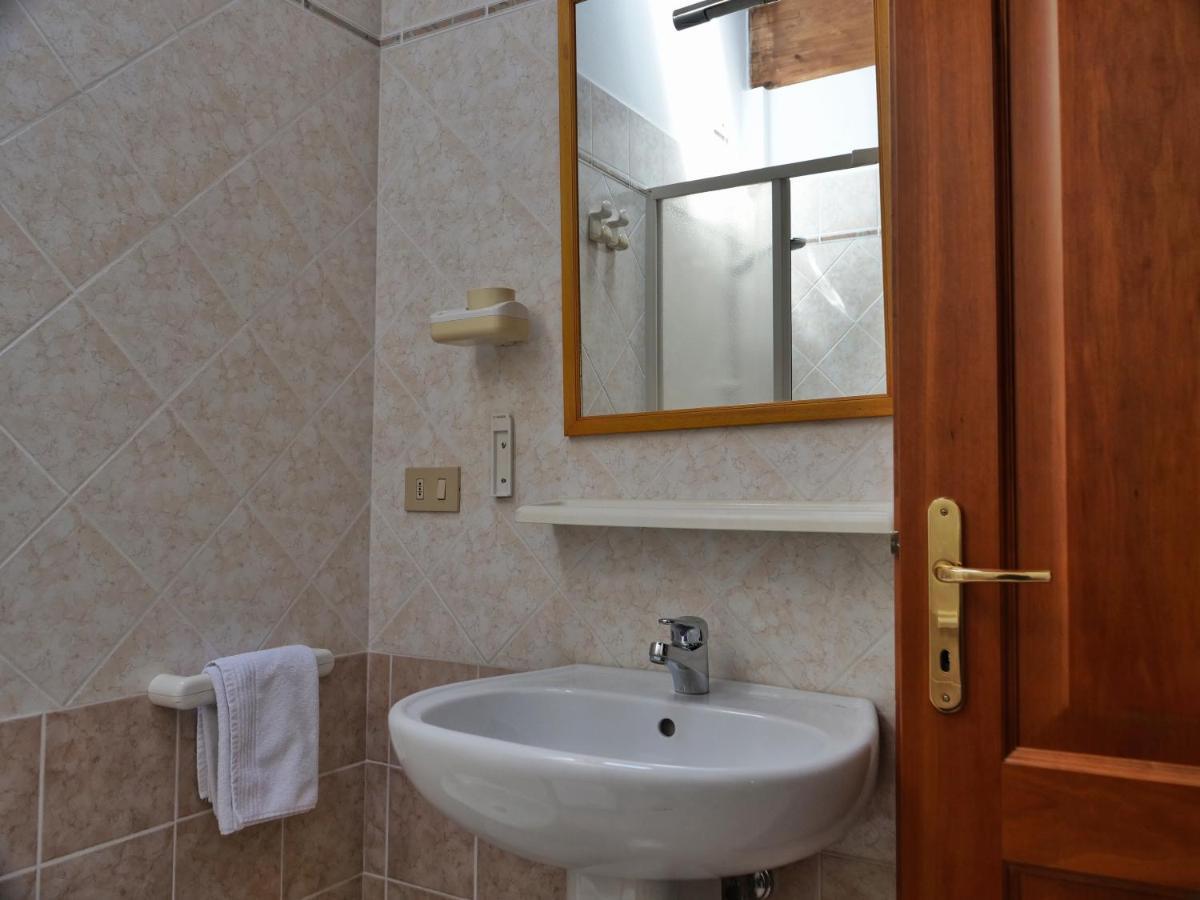 Lounge Del Duca, Centralissimo Bicamere Su Due Livelli - Posto Auto A Richesta Grado Extérieur photo